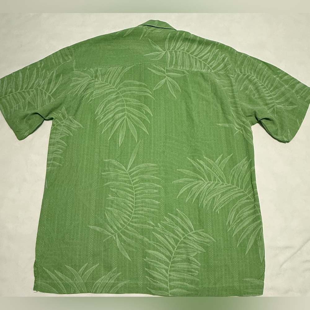 Tommy Bahama button up Hawaiian 100% silk shirt M - Picture 3 of 7